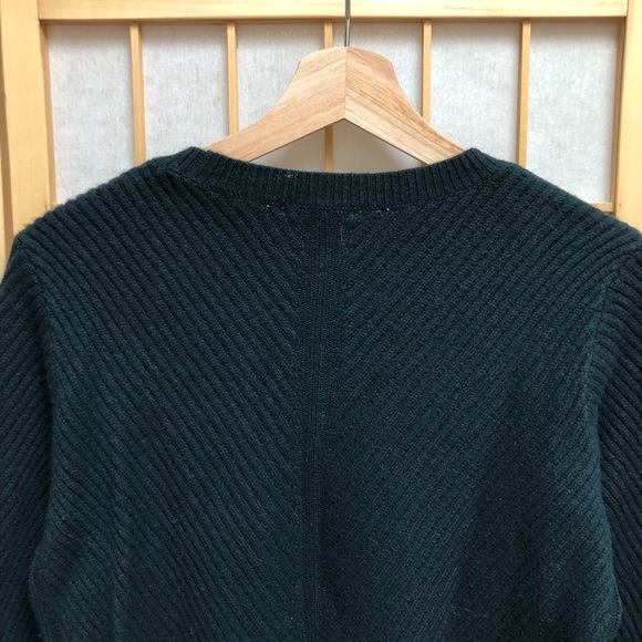 Club Monaco flare sleeved knit sweater - Picture 3 of 5